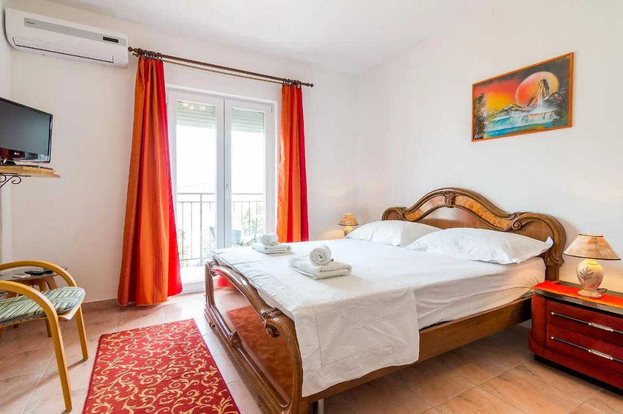 טרוגיר Apartments With A Parking Space Arbanija, Ciovo - 7543 קרואטיה